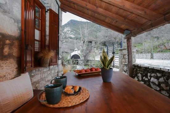 LílaiaMariolata Stone House别墅 外观 照片