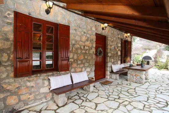 LílaiaMariolata Stone House别墅 外观 照片